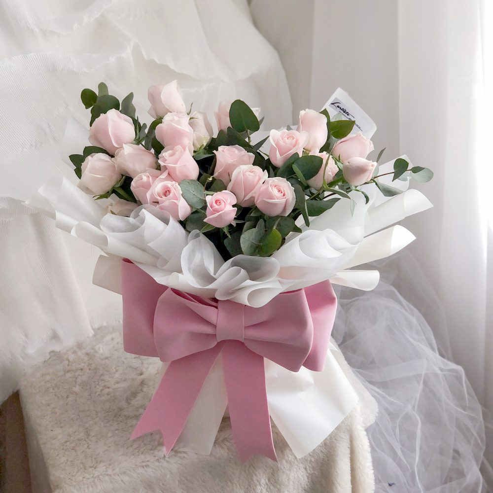 RM-185-20-stalks-pink-roses-with-eucalyptus-in-big-ribbon-3-1000x1000